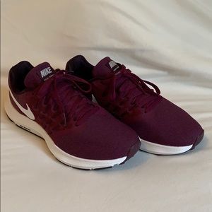 Nike Run Swift NWOT